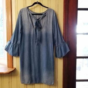 CLOTH + STONE ANTHROPOLOGIE | Chambray Shift Dress with Tie Back